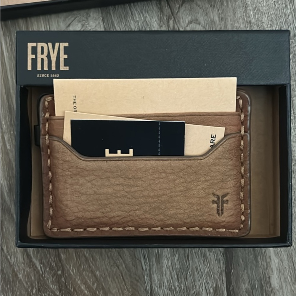 NIB FRYE Brown Leather Card Holder